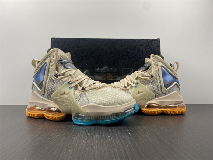NIKE LEBRON 19 MINNEAPOLIS LAKERS DC9341-200