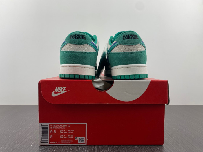Nike Dunk Low SE 85 Neptune Green  DO9457-101
