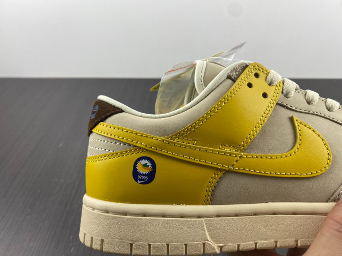 Nike Dunk Low LX Banana - DR5487-100