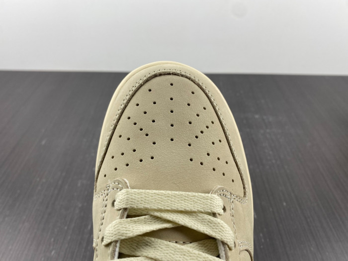 Nike Dunk Low LX Banana - DR5487-100