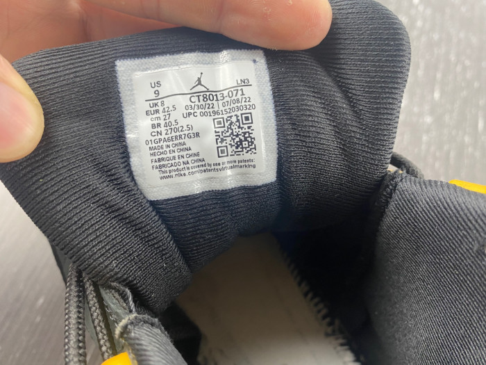 Jordan 12 Retro Black Taxi - CT8013-071