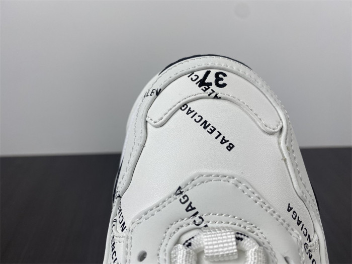 BLCG SNEAKER TRIPLE.S.