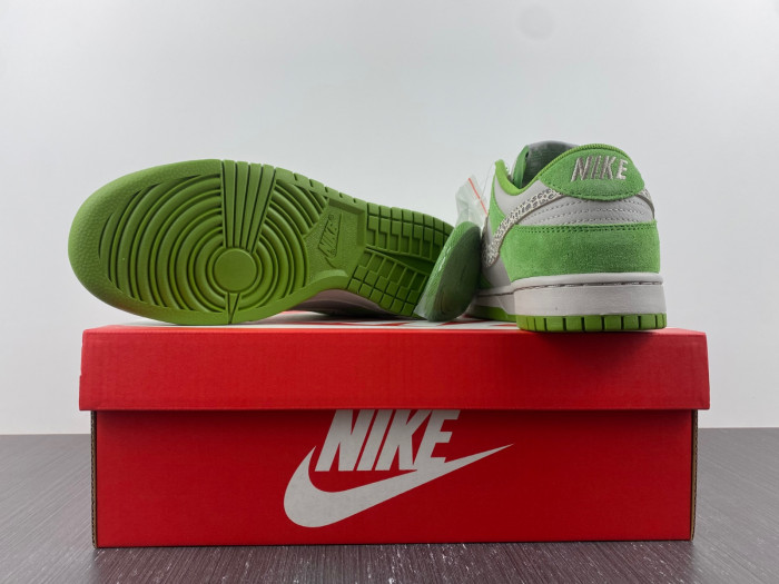 Nike Dunk Low Safari Sw0sh Chlorophyll DR0156-300