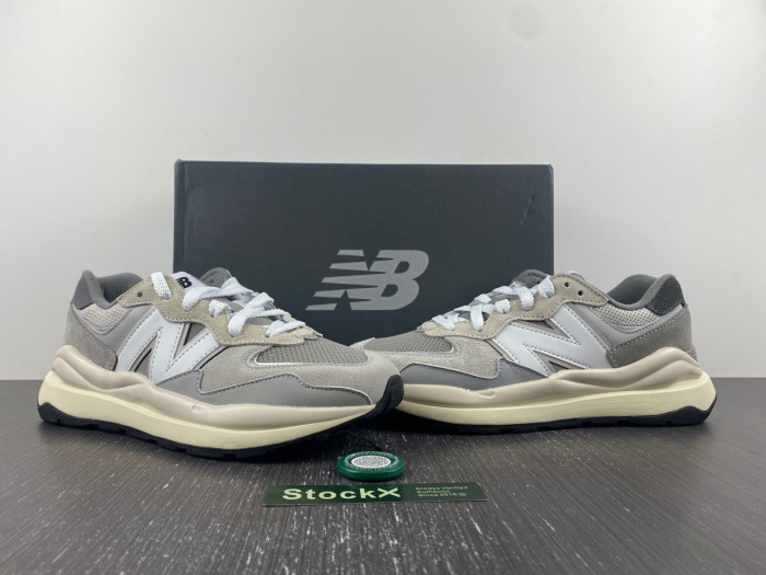 New Balance M5740TA