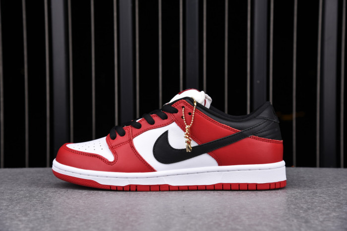 Nike SB Dunk Low "Chicago" BQ6817-600