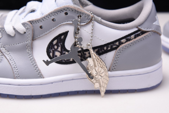 AIR JORDAN 1 Low OG CN8608 002