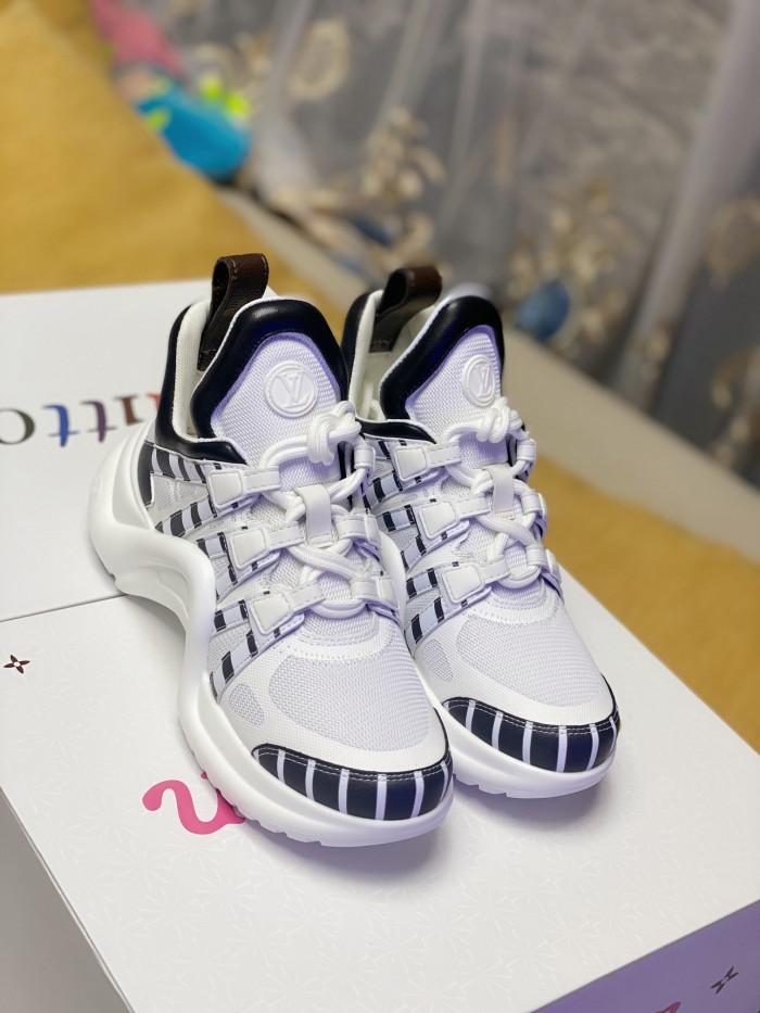 LO1_VTS ARCHLIGHT SNEAKER