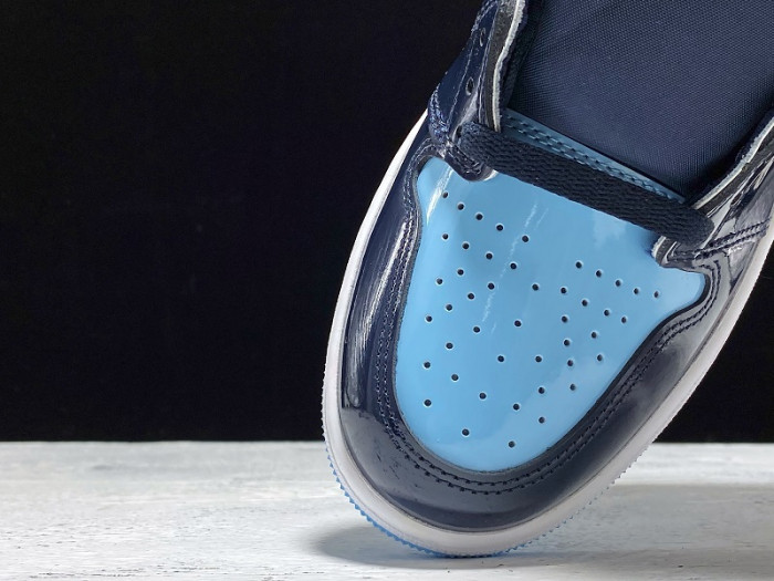 Air Jordan 1 Retro High OG “UNC Patent” CD0461-401