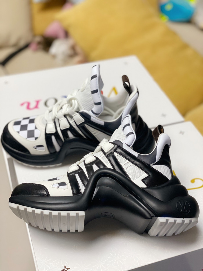 LO1_VTS ARCHLIGHT SNEAKER