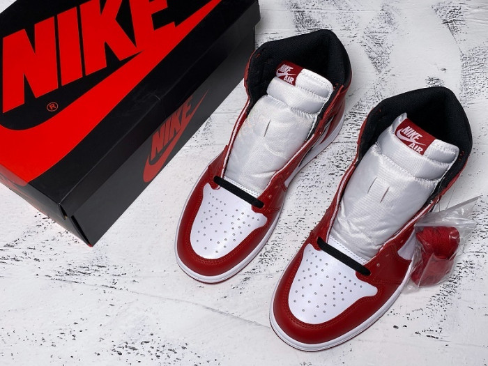 Air Jordan 1 Retro High OG 555088-101