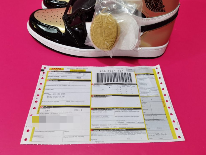 Air Jordan 1 Retro High Glod Toe 861428-007