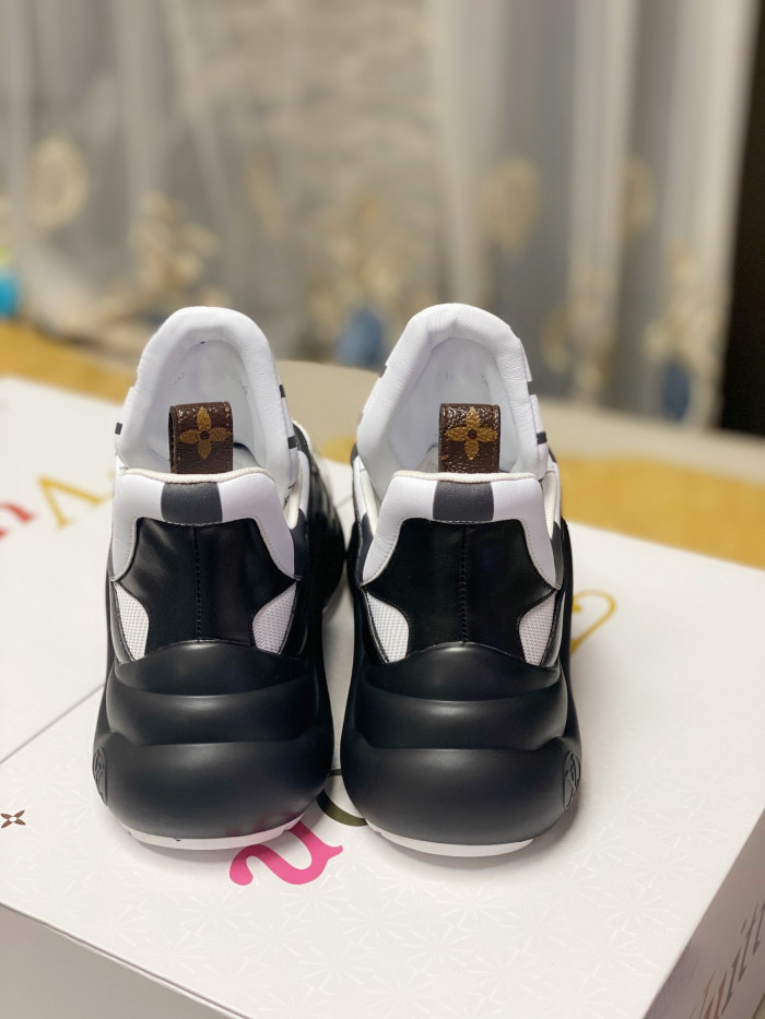 LO1_VTS ARCHLIGHT SNEAKER