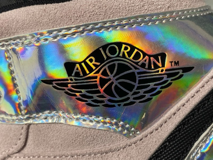Air Jordan 1 Mid WMNS Iridescent BQ6472-602