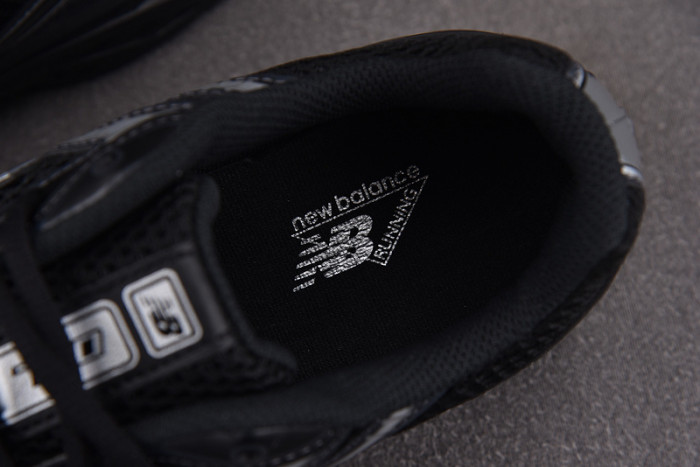 New Balance 2002R Grey Indigo M2002RHG