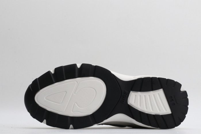 DIO B30 LowTop Sneaker