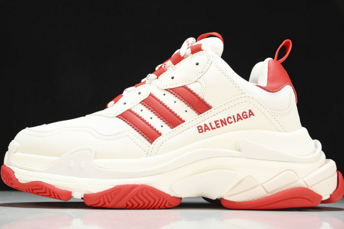 BLCG SNEAKER TRIPLE.S.