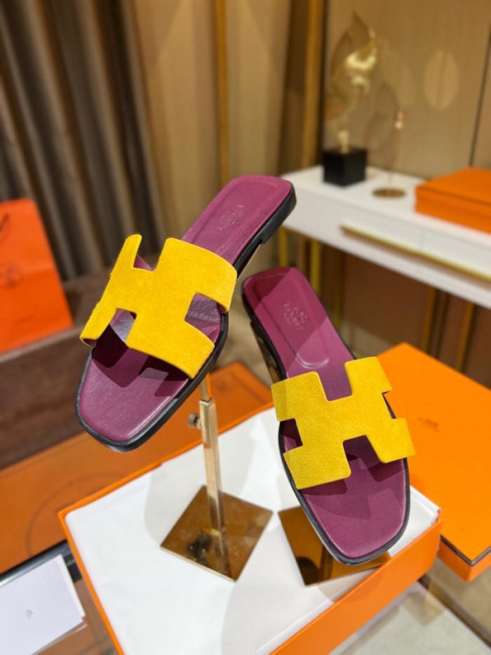 H**me5 SANDALS