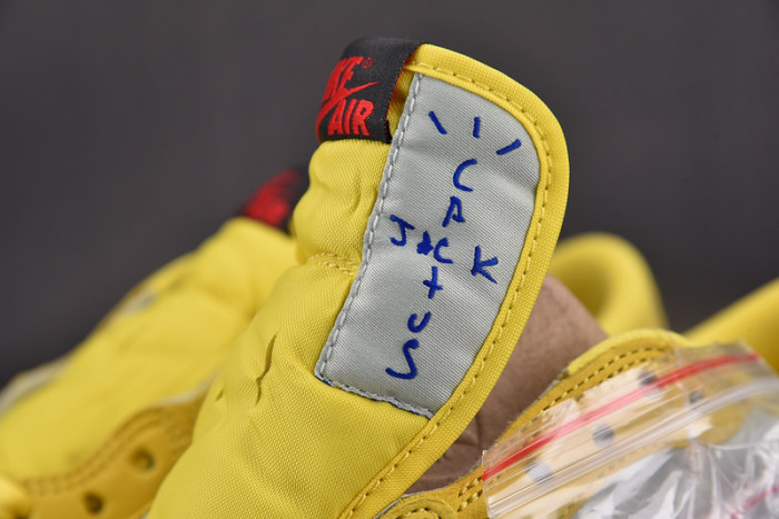 TRAVIS SCOTT AIR JORDAN 1 LOW OG CANARY DZ4137-700