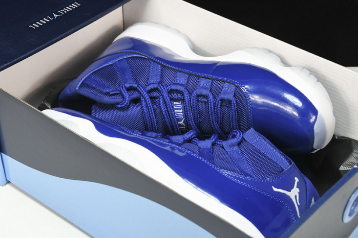 Air Jordan 11 Retro Low 