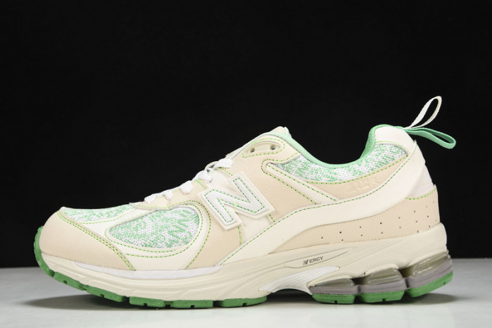 New Balance ML2002RGC