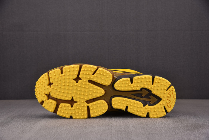 Off-White c/o Virgil Abloh