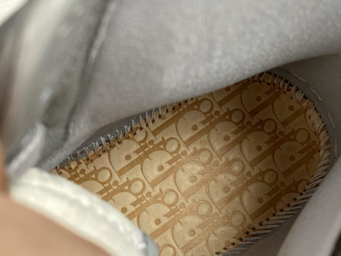 AIR JORDAN 1 HIGH OG CN8607-002 (NEWEST VERSION)