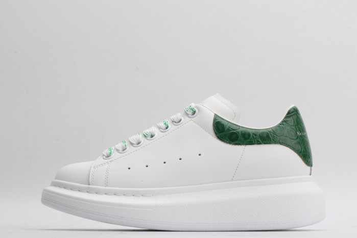 A1exa*der Mcqv*en OVERSIZED