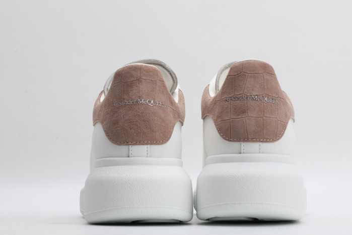 A1exa*der Mcqv*en OVERSIZED