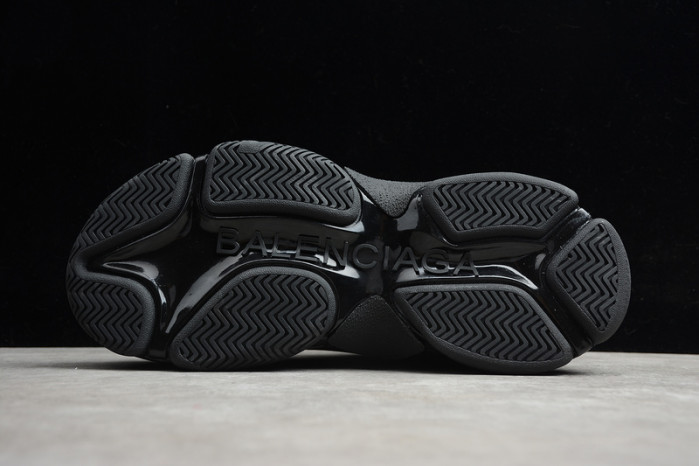 BLCG SNEAKER TRIPLE.S.