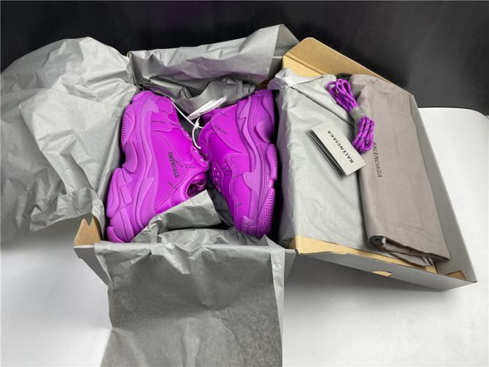 BLCG SNEAKER TRIPLE.S.