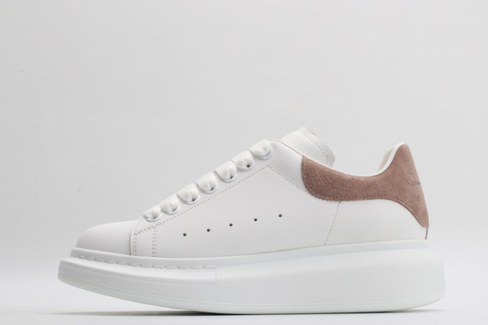 A1exa*der Mcqv*en OVERSIZED