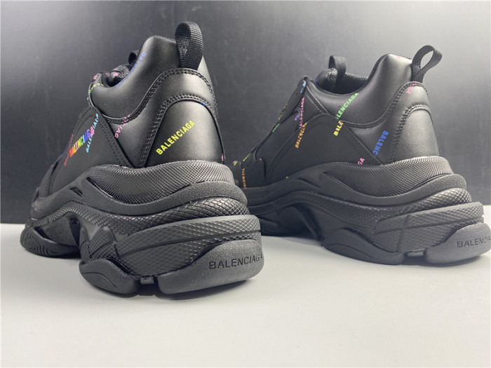 BLCG SNEAKER TRIPLE.S.