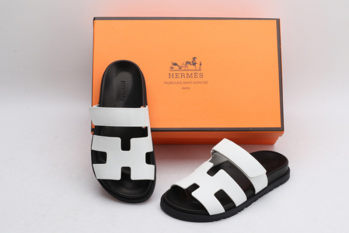 H**me5 SANDALS