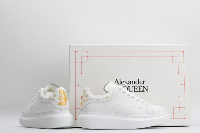 A1exa*der Mcqv*en OVERSIZED