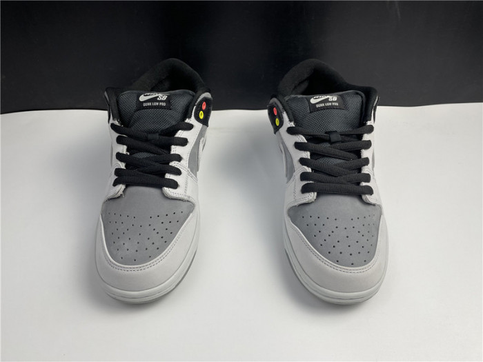 Nike sb dunk “VX1000 Comcorder” CV1659 001