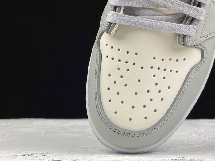 AIR JORDAN 1 HIGH OG CN8607-002 (NEWEST VERSION)