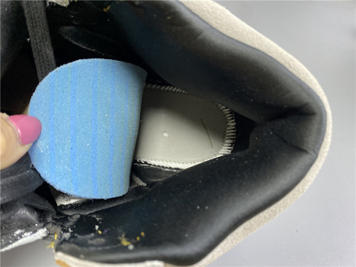 KOBE BRYANT X AIR JORDAN 1 HIGH OG BLACK-PURPLE 555088-171