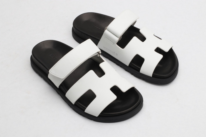 H**me5 SANDALS