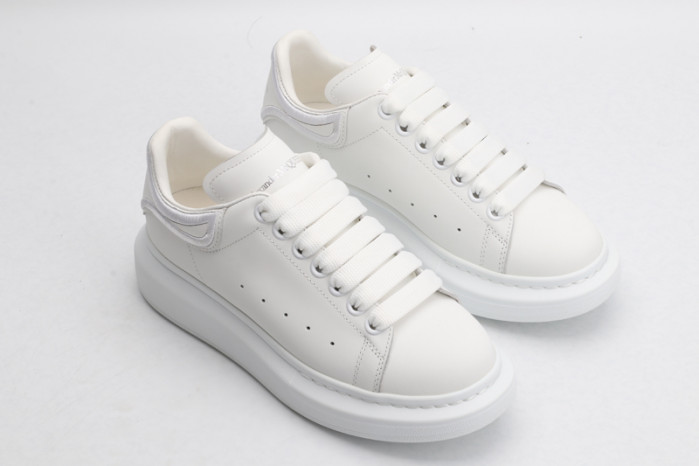 A1exa*der Mcqv*en OVERSIZED