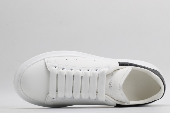 A1exa*der Mcqv*en OVERSIZED