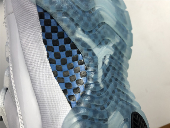 AIR JORDAN 11 LOW "LEGEND BLUE" AV2187-117