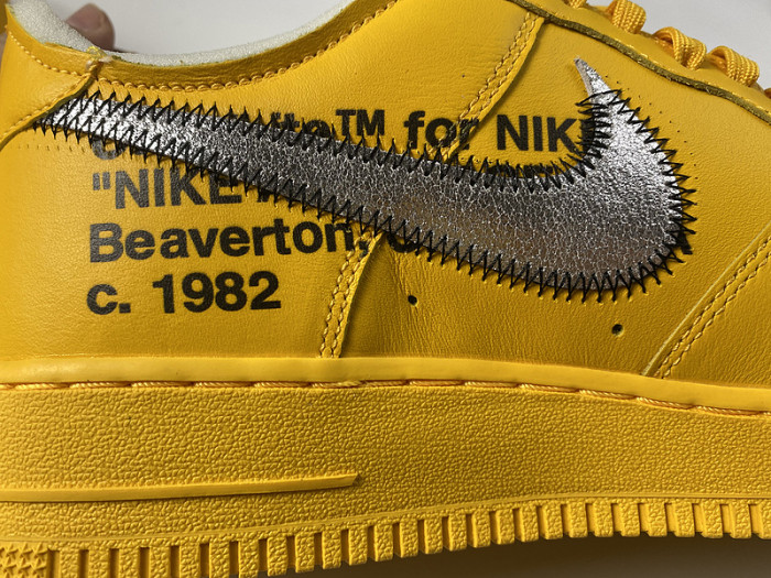 NIKE AIR FORCE 1 UNIVERSITY GOLD DD1876-100