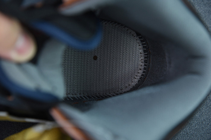 Gundam x Nike SB Dunk High "Banshee" DH7717-400