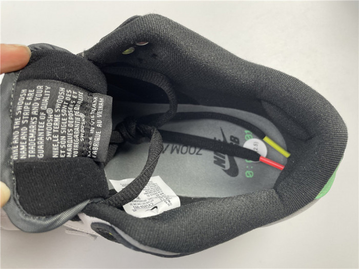 Nike sb dunk “VX1000 Comcorder” CV1659 001