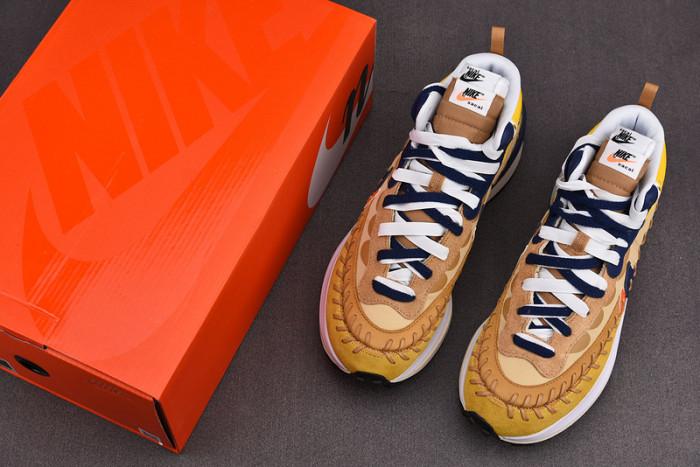 Nike Vaporwaffle sacai Jean Paul Gaultier Sesame DH9186-200