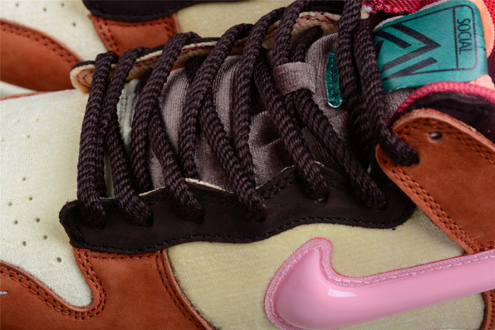 SOCIAL STATUS X DUNK MID 