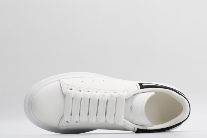 A1exa*der Mcqv*en OVERSIZED