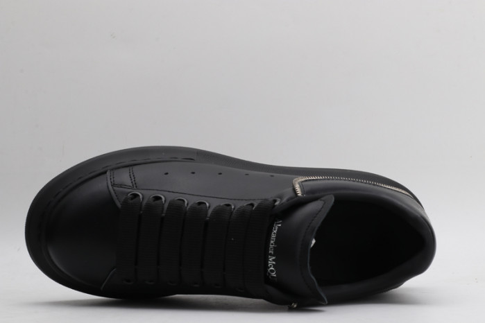 A1exa*der Mcqv*en OVERSIZED