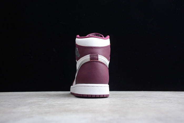 Air Jordan 1 High OG Bordeaux 555088-611