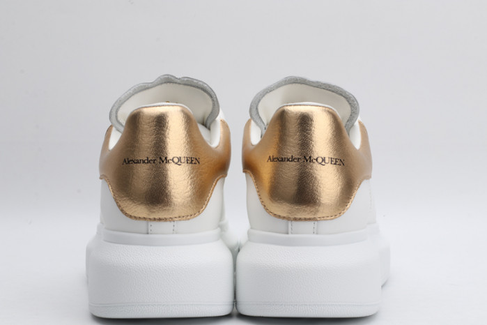 A1exa*der Mcqv*en OVERSIZED